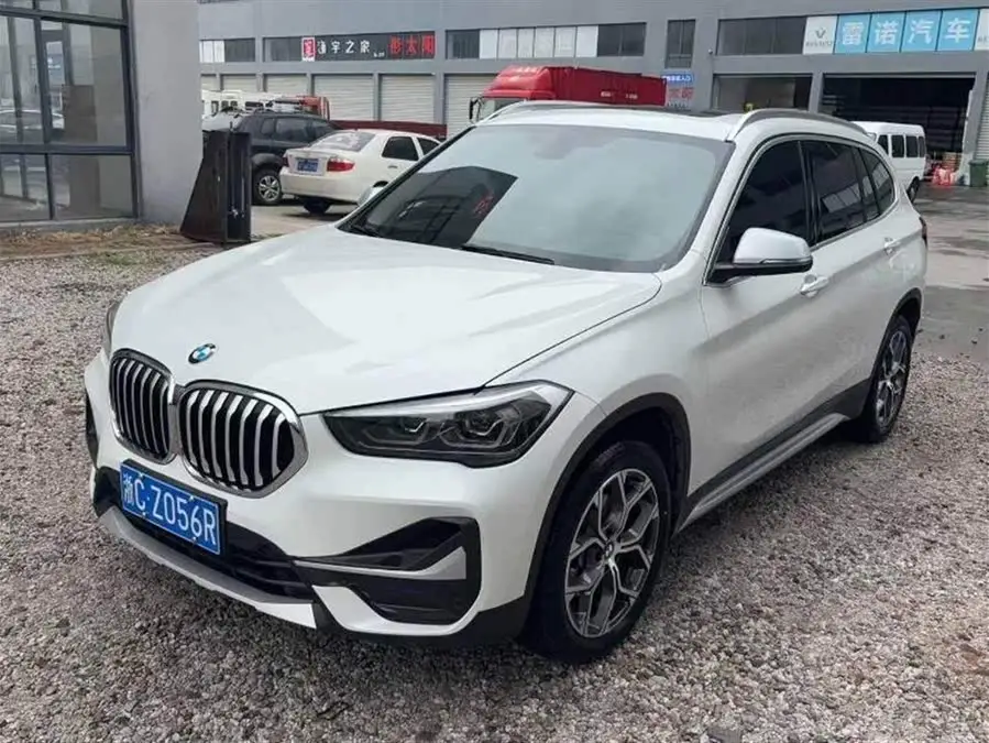 بي إم دبليو X1 2022 sDrive20Li الفئة الفاخرة