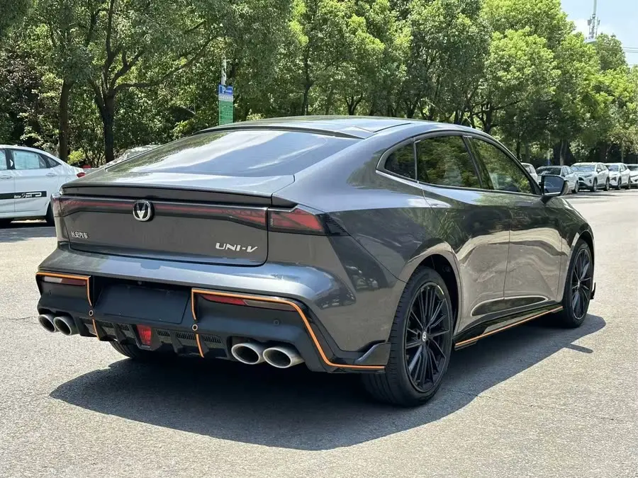 Changan UNI-V 2023 1.5T Sport Version