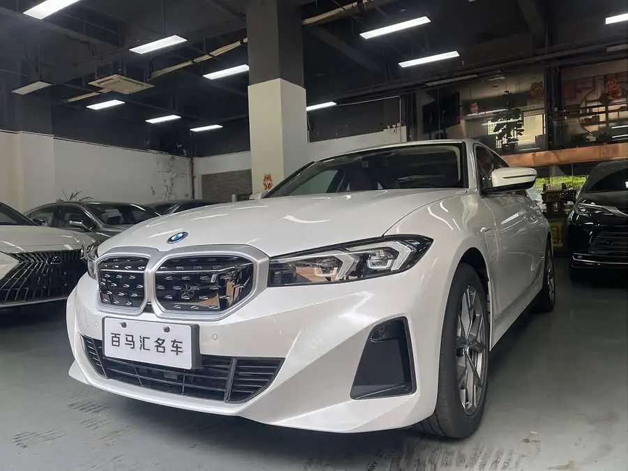 بي إم دبليو i3 2024 eDrive 35 L