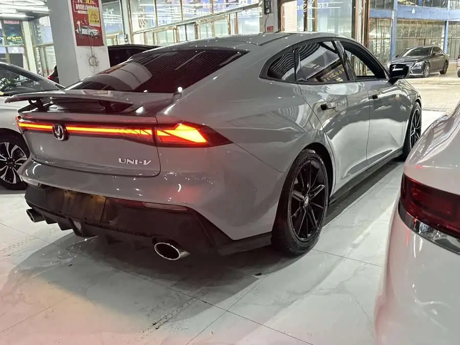 Changan UNI-V 2022 1.5T Sport Edition