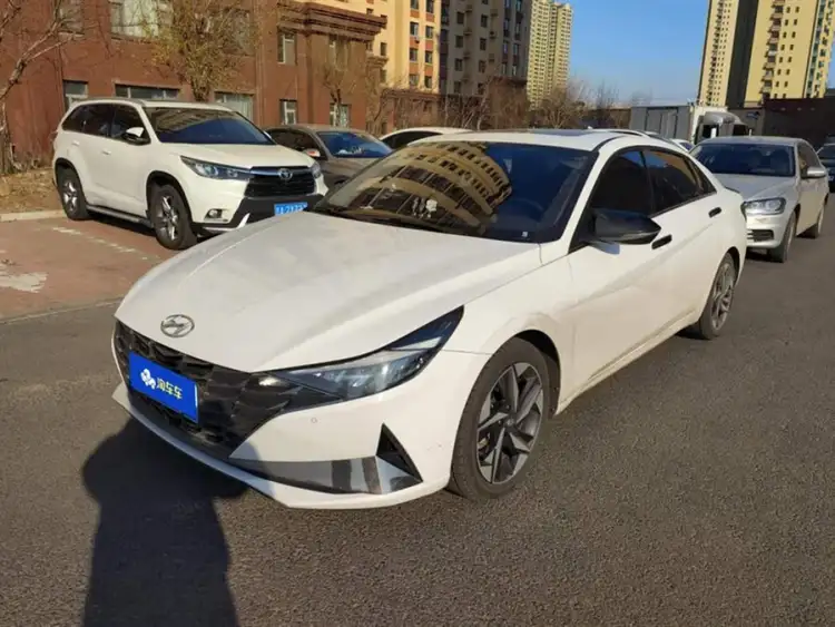 Elantra 2022 1.5L CVT LUX