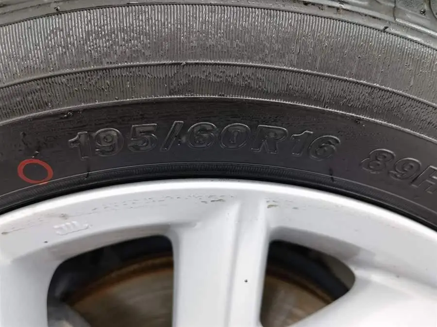 نيسان تييدا 2021 1.6 لتر CVT الإصدار الذكي