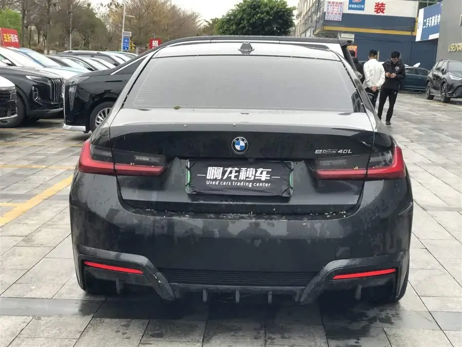 بي إم دبليو i3 2024 eDrive 40 L حزمة الليل