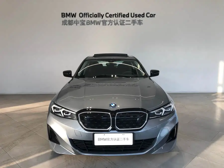 بي إم دبليو i3 2024 eDrive 40 L مجموعة الليل