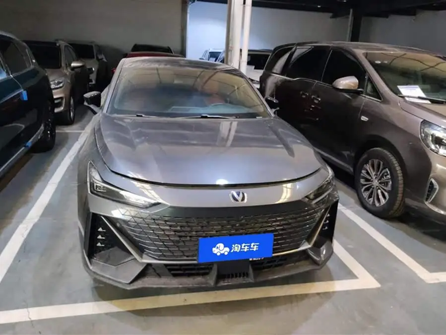 Changan UNI-V 2022 1.5T Premium