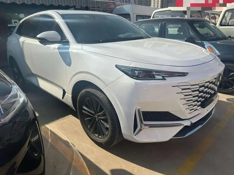 Changan UNI-K 2024 2.0T Two-Wheel Drive Joyful Version