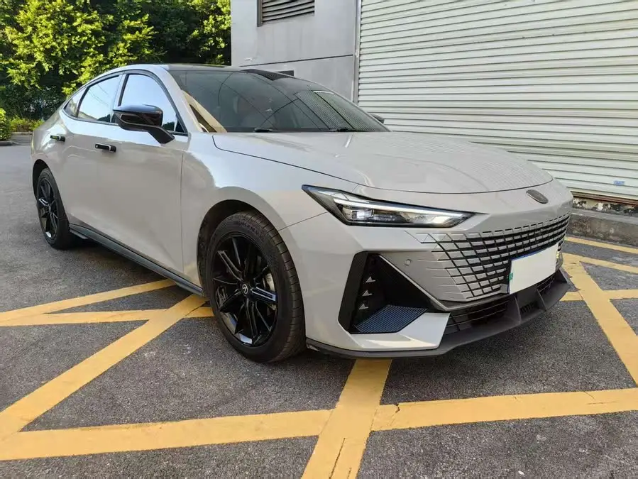 Changan UNI-V 2022 1.5T Premium