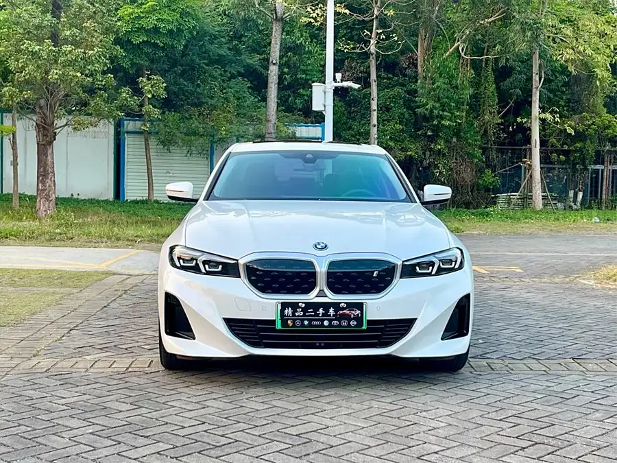 بي إم دبليو i3 2024 eDrive 35 L