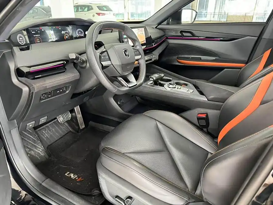 Changan UNI-V 2022 1.5T Sport Version