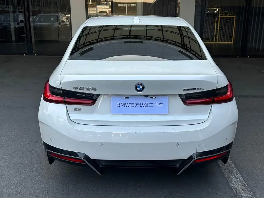 بي إم دبليو i3 2022 eDrive 35 L