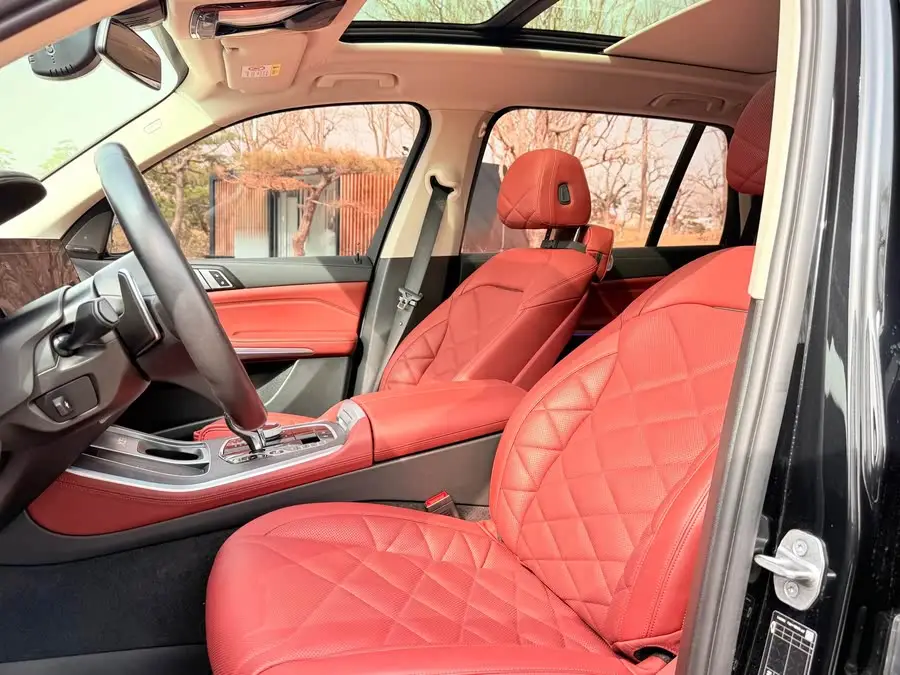 BMW X5 2022 xDrive 30Li Exclusive M Sport Package