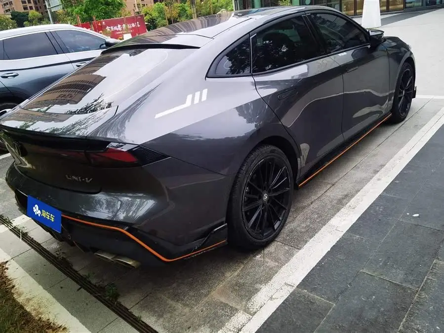 Changan UNI-V 2022 1.5T Sports Edition