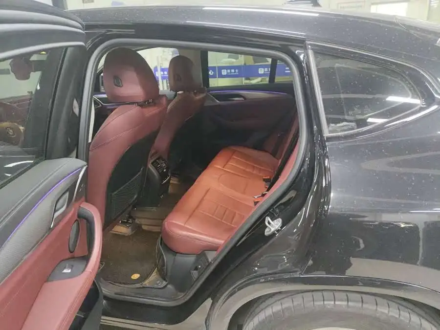 بي إم دبليو X4 2021 xDrive 25i حزمة الرياضية M