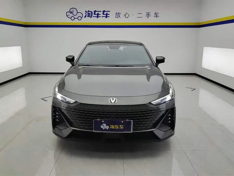 Changan UNI-V 2022 1.5T Premium