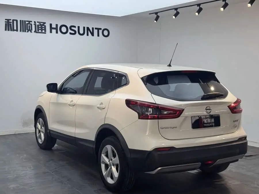 نيسان إكس-تريل 2021 2.0 لتر CVT النسخة الذكية