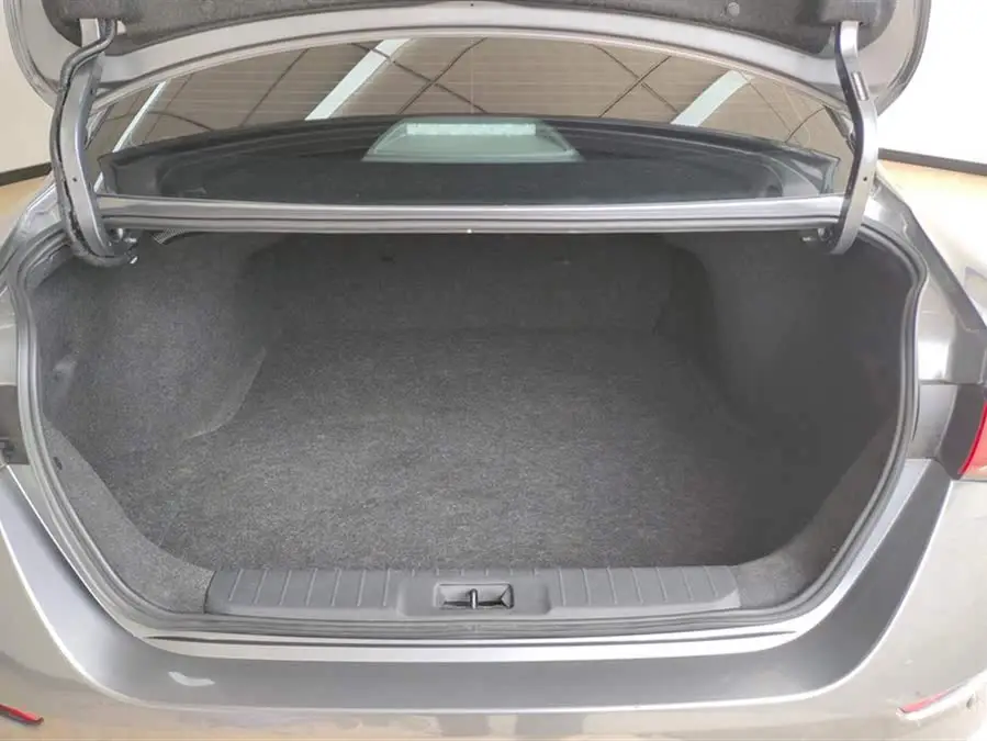 سلفي 2022 1.6L XL CVT نسخة الاستمتاع