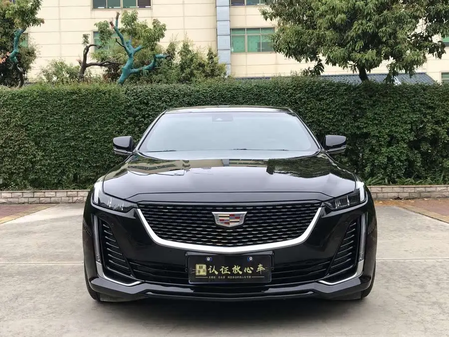 كاديلاك CT5 2023 28T الفاخرة (النسخة القياسية)