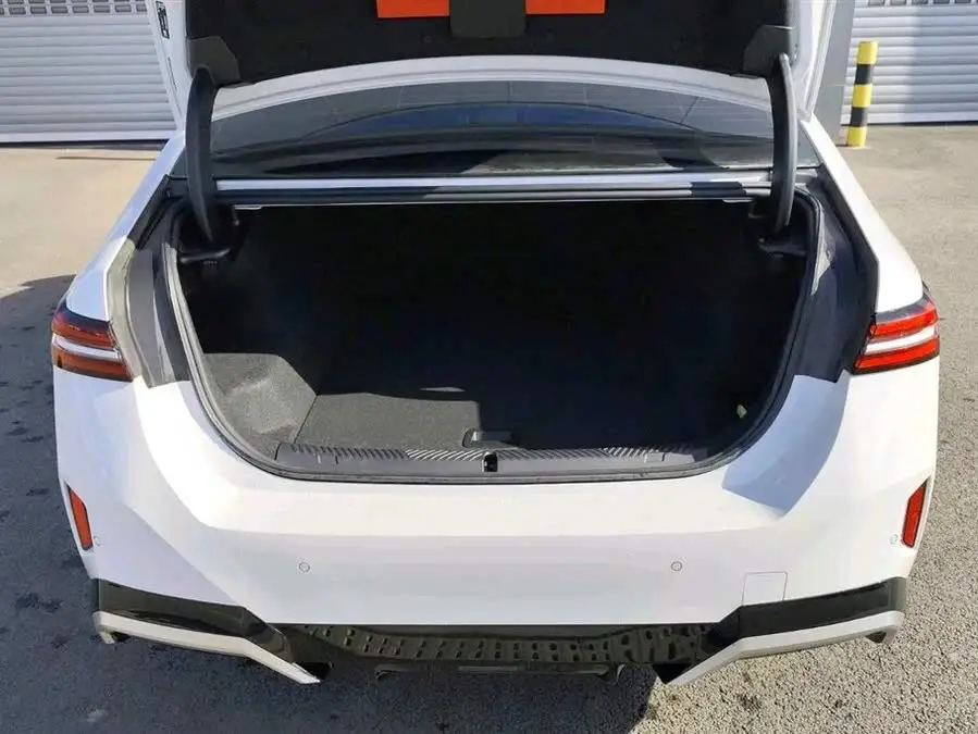 BMW i5 2024 eDrive 35L Luxury M Sport Package