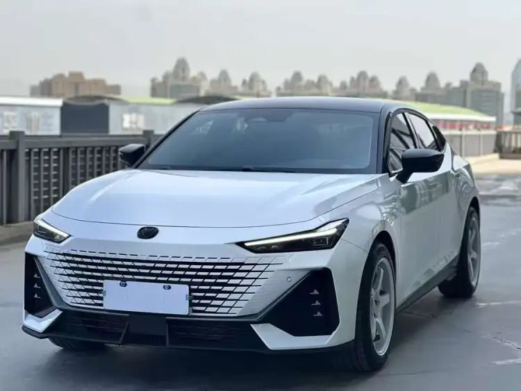 Changan UNI-V 2023 1.5T Premium