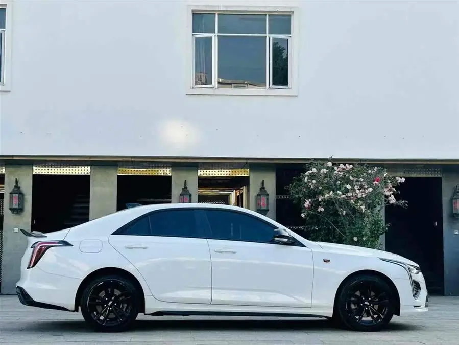 Cadillac CT4 2022 28T Premium