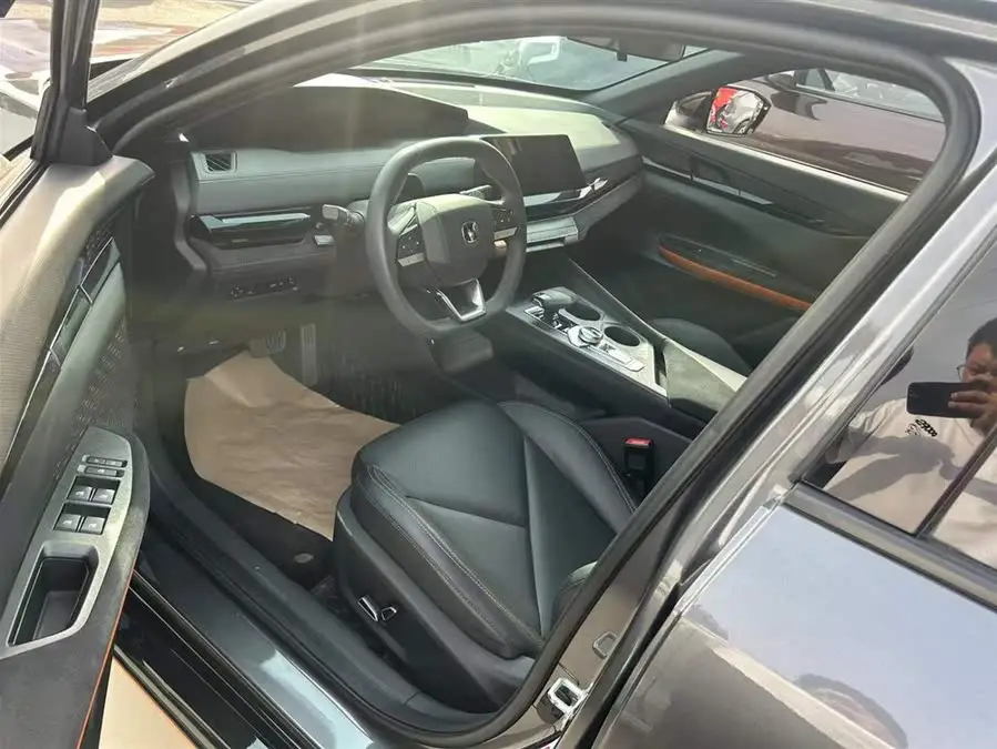 Changan UNI-V 2022 1.5T Sport Version