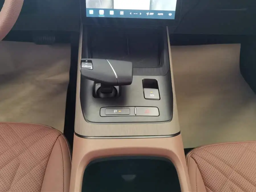 إيدونغ 2024 1.5T GDI أوتوماتيكي طراز رائد