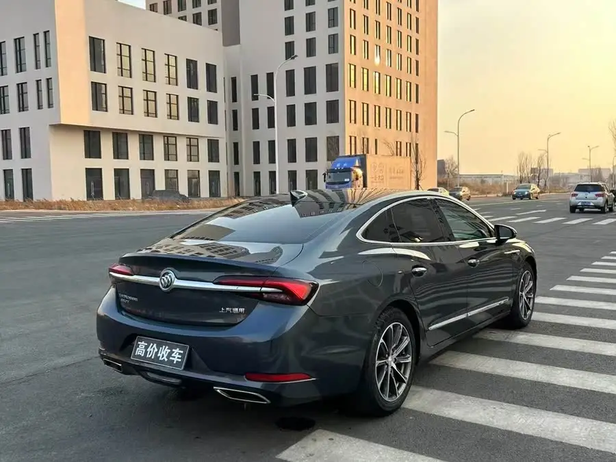 بيوك لاكروس 2020 652T بريميوم