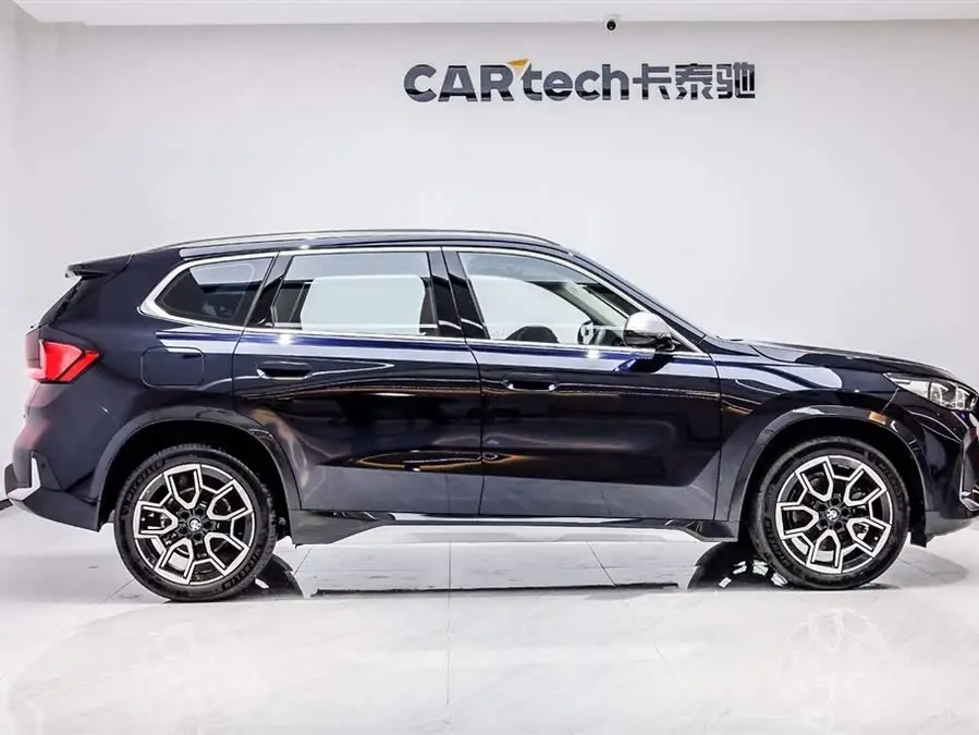 بي إم دبليو X1 2023 sDrive25Li حزمة تصميم X