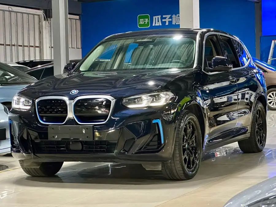 BMW iX3 2022 Leading Model
