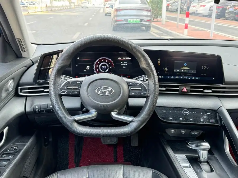 Elantra 2021 1.5L CVT LUX Premium