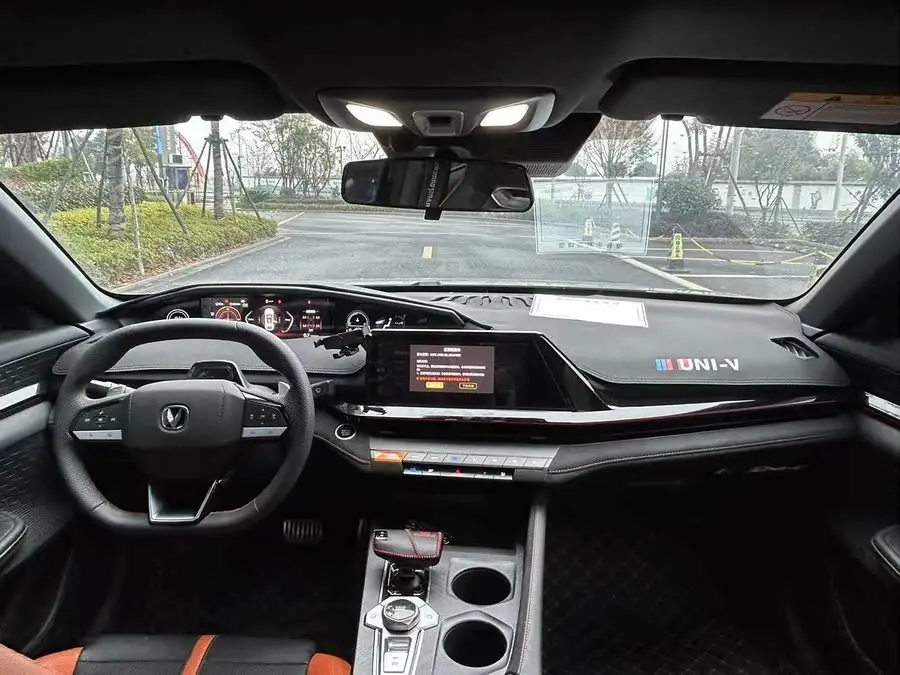 Changan UNI-V 2024 1.5T Premium Sports Version