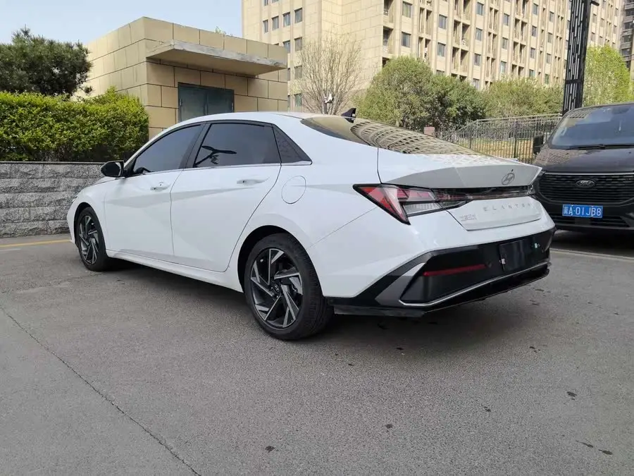 إيلانتر 2023 1.5 لتر CVT LUX النسخة المتميزة