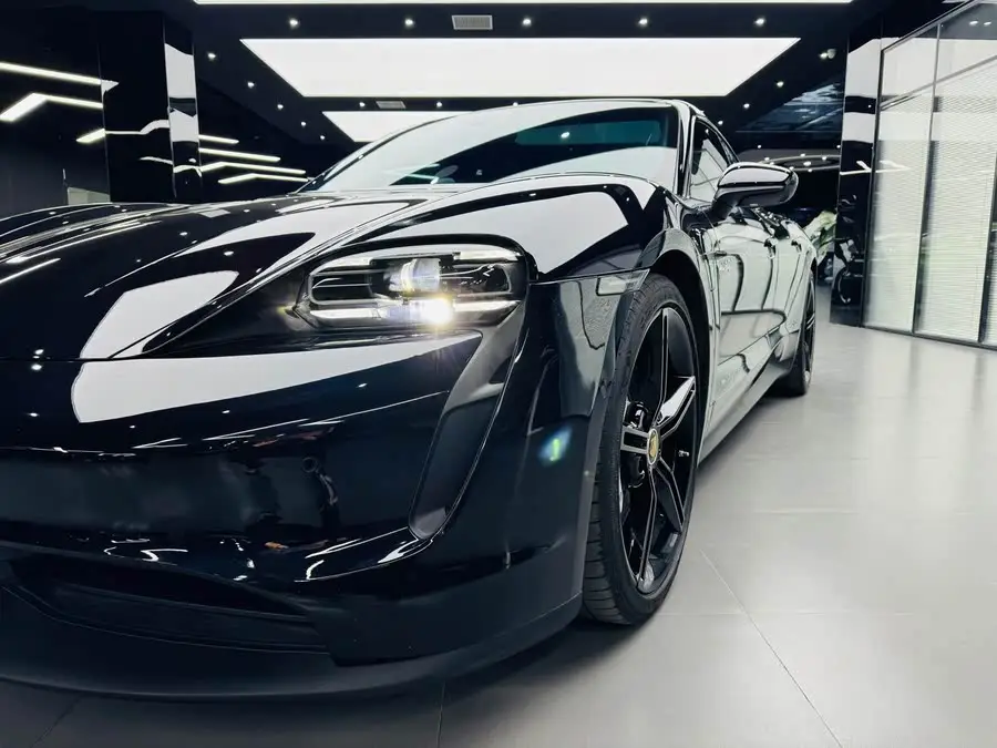 2022 Taycan Facelift