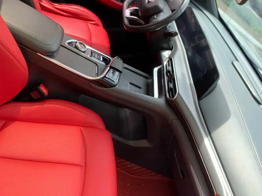 شانجان UNI-T 2020 1.5T الفئة المميزة