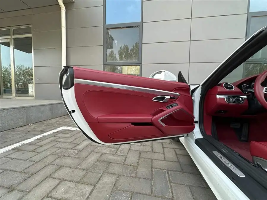 Porsche 718 2020 Model Boxster 2.0T