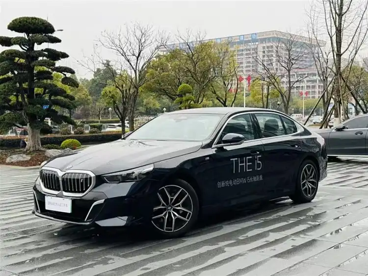 BMW i5 2024 eDrive 35L Premium M Sport Package