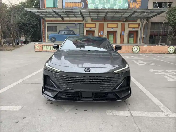 Changan UNI-V 2023 1.5T Sport Edition