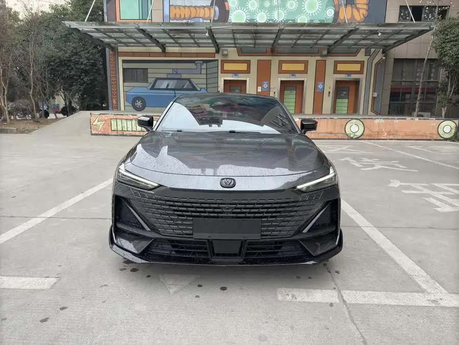 Changan UNI-V 2023 1.5T Sport Edition