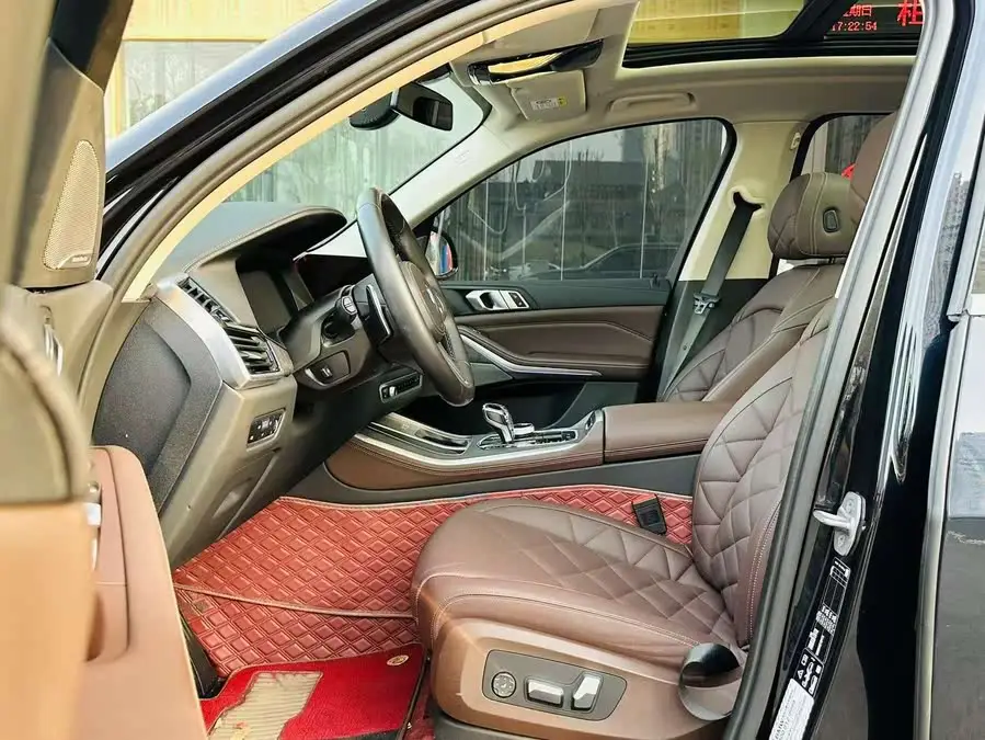 بي إم دبليو X5 2023 xDrive 30Li باقة M الرياضية الفاخرة