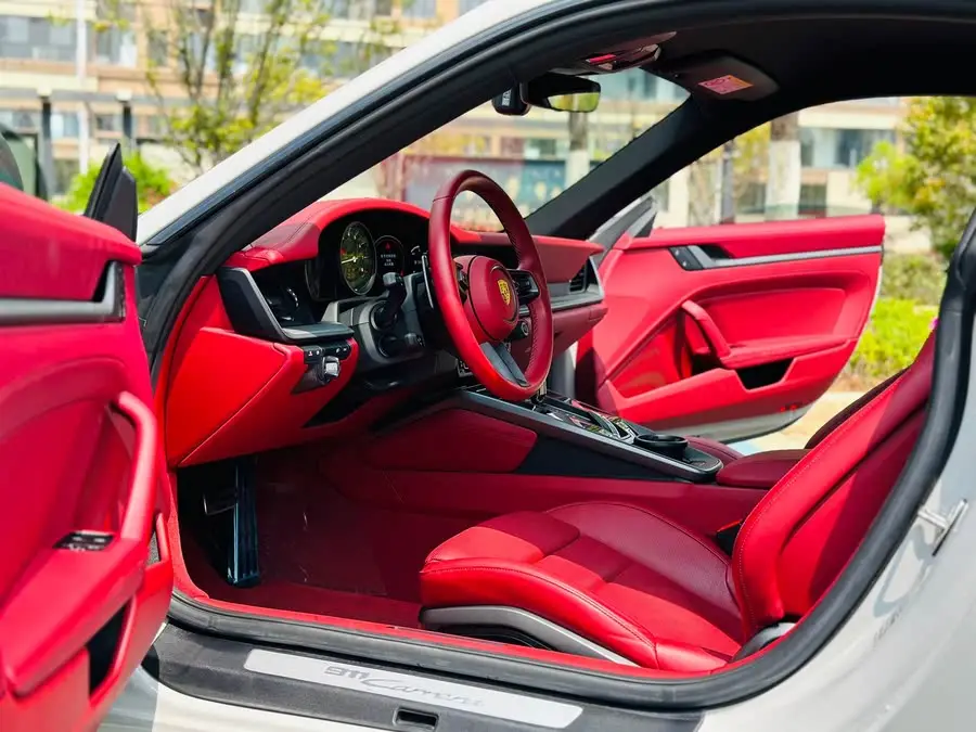 بورش 911 2023 كاريرا 3.0T