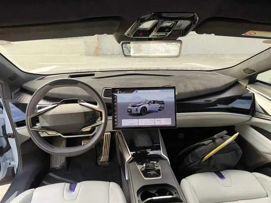 هايبي ز 2023 نسخة أربعة مقاعد