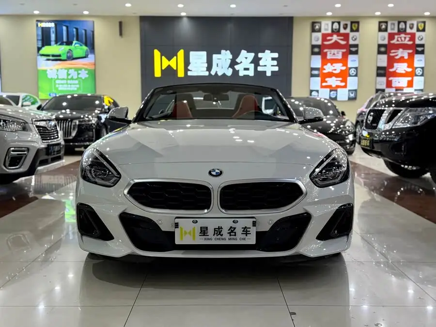 بي إم دبليو Z4 2023 sDrive 25i حزمة M الرياضية