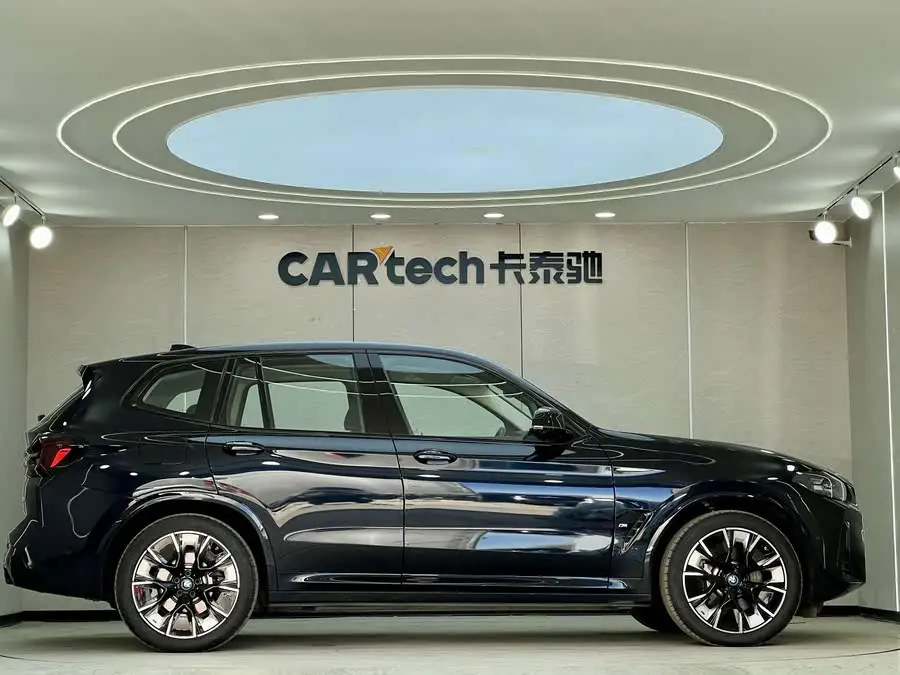 بي ام دبليو iX3 2022 طراز الابتكار