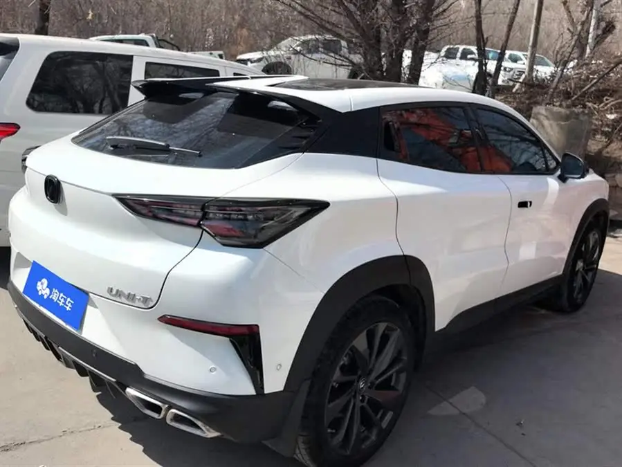 شانغهاى UNI-T 2020 نموذج 1.5T رائد