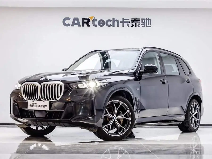 بي إم دبليو X5 2023 xDrive 30Li حزمة رياضية M