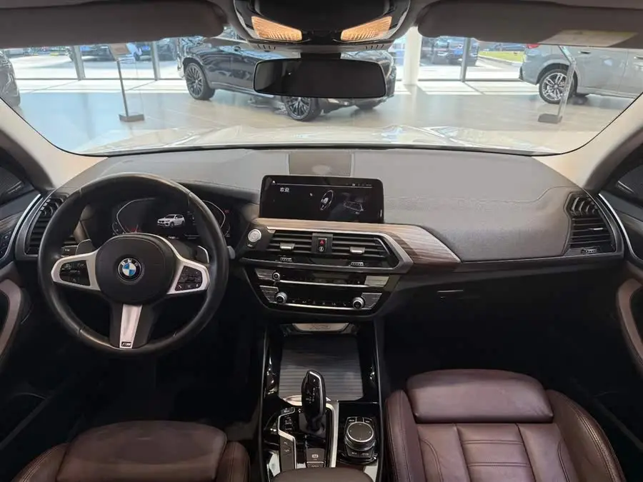 بي إم دبليو X3 2021 xDrive28i حزمة M الرياضية