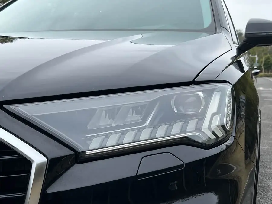 2020 Audi Q7 55 TFSI quattro S line Sport