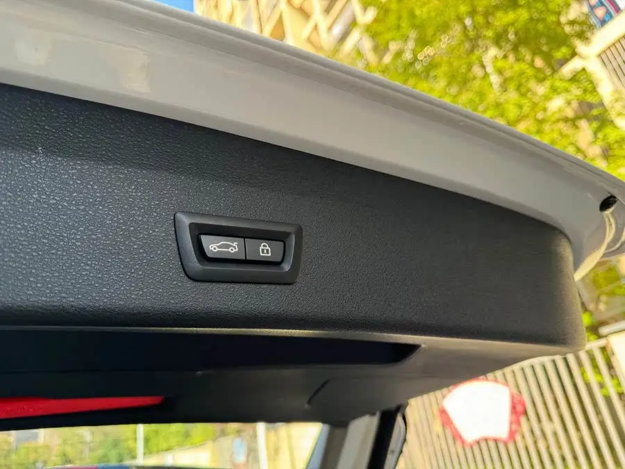 بي إم دبليو X1 2021 sDrive20Li الفئة الفاخرة