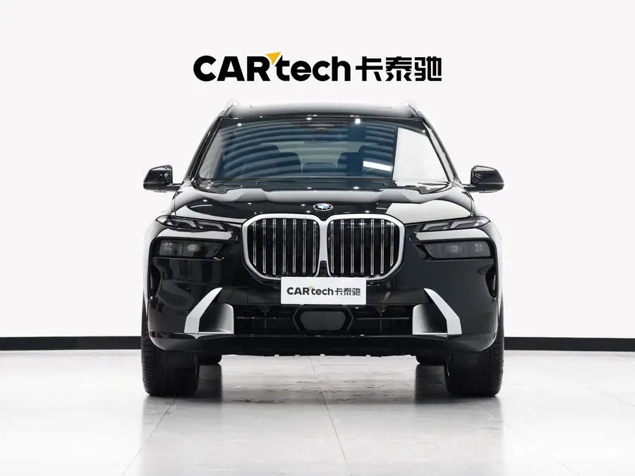 بي إم دبليو X7 2024 xDrive40i باقة فاخرة