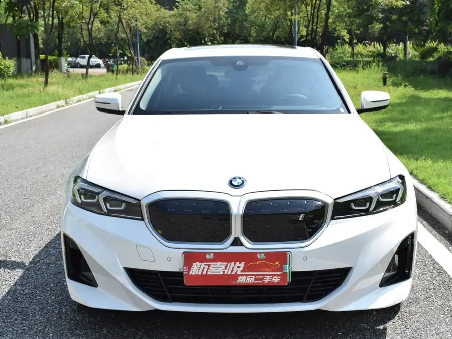 بي إم دبليو i3 2024 eDrive 35 L